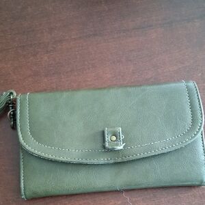 Elegant Olive Green Leather Clutch